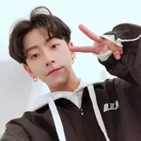 适合00后男生头像百度网盘|适合00后的头像女生