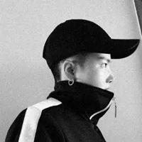 头像男生带帽子-带圣诞帽的男生头像
