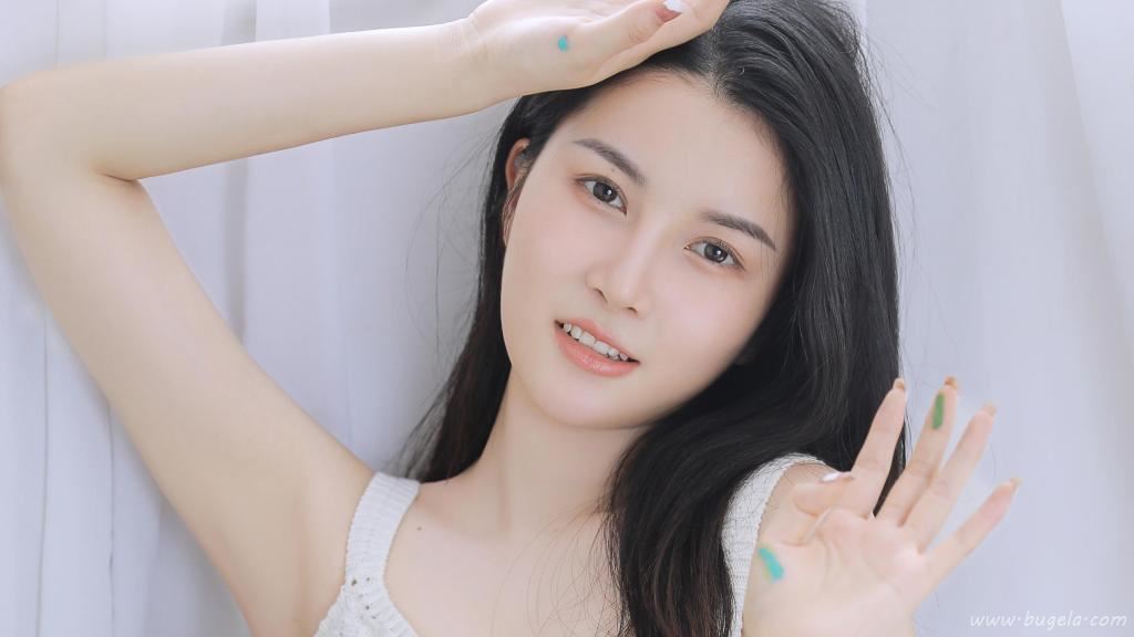 画画的文艺美女图片