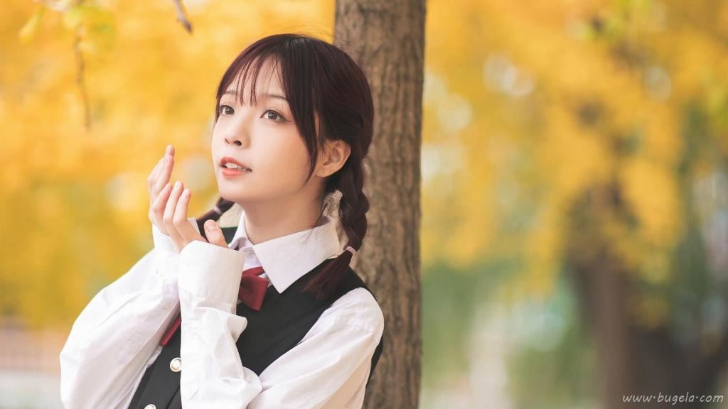 美女清纯学院风日系户外迷人图片