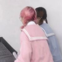 闺蜜头像校服一人一半_闺蜜头像校园风穿校服动漫