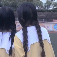 闺蜜头像校服一人一半_闺蜜头像校园风穿校服动漫