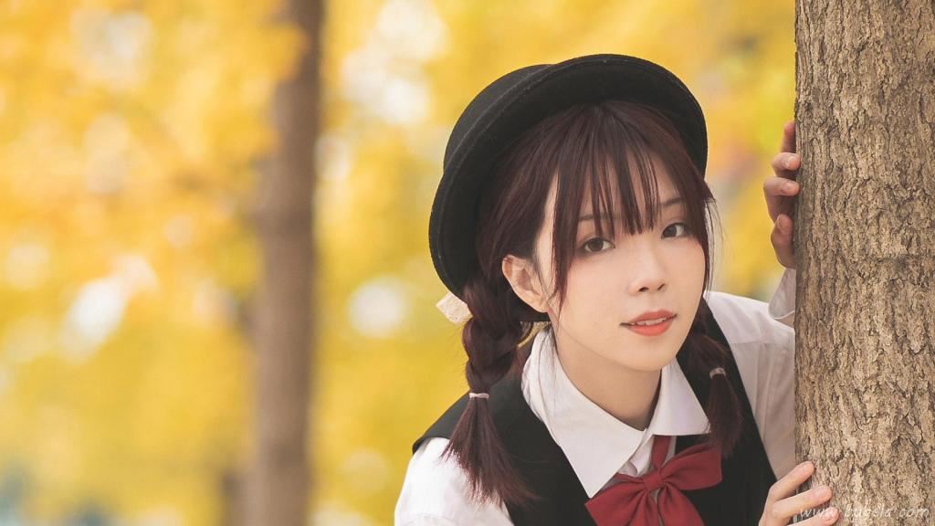美女清纯学院风日系户外迷人图片