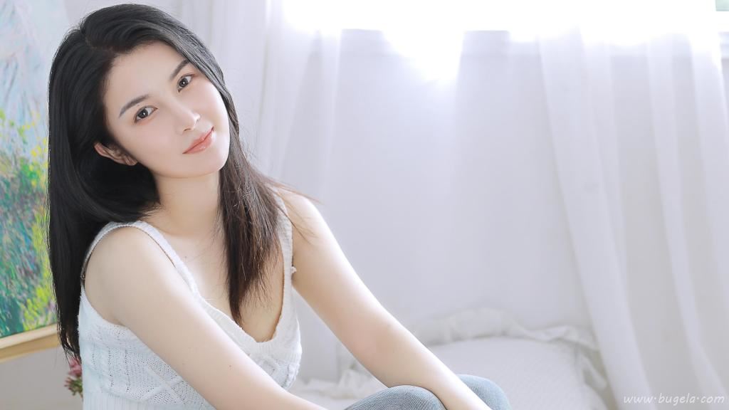 画画的文艺美女图片