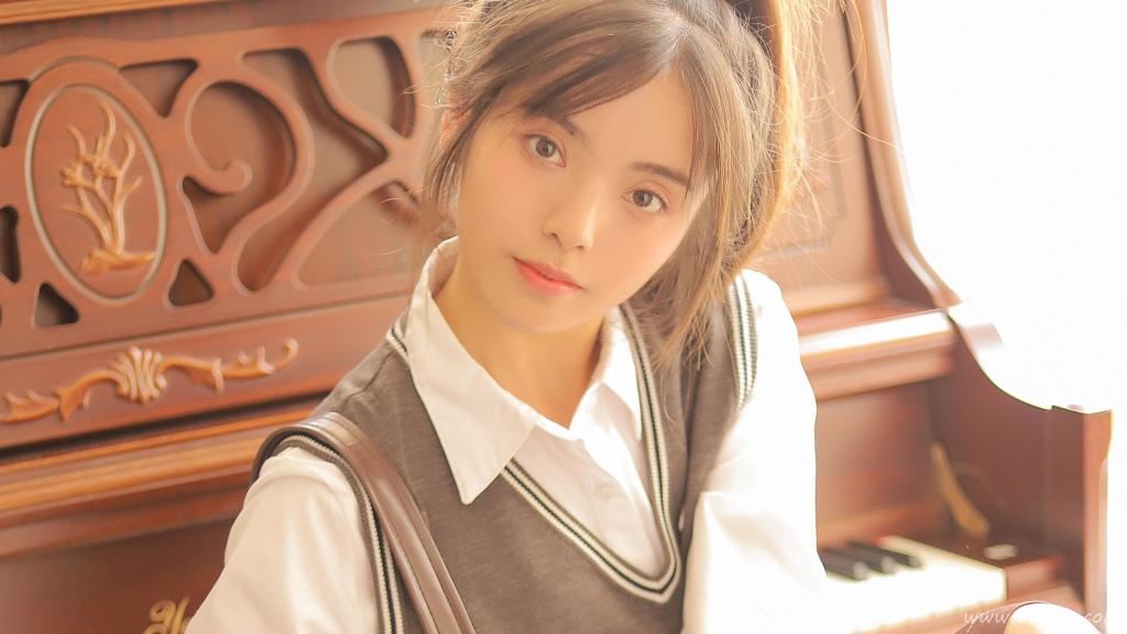文艺气质美女图片