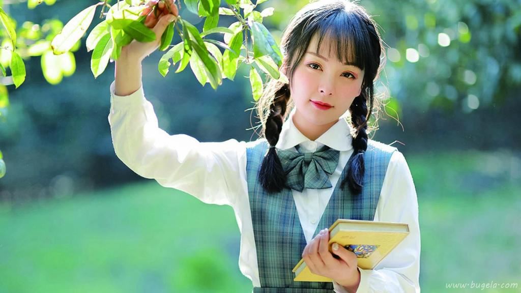 清秀美女户外清新图片
