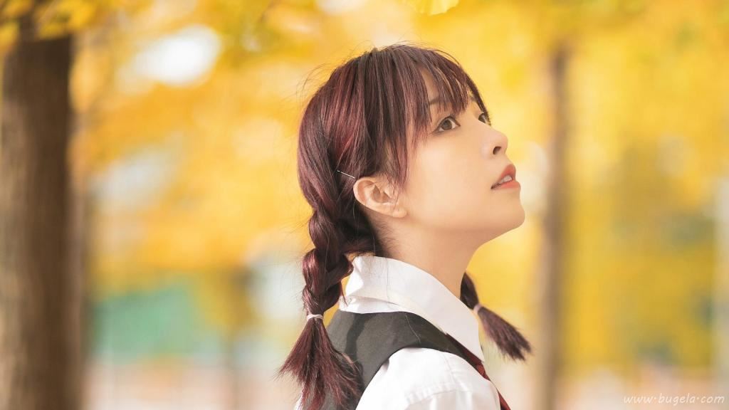 美女清纯学院风日系户外迷人图片
