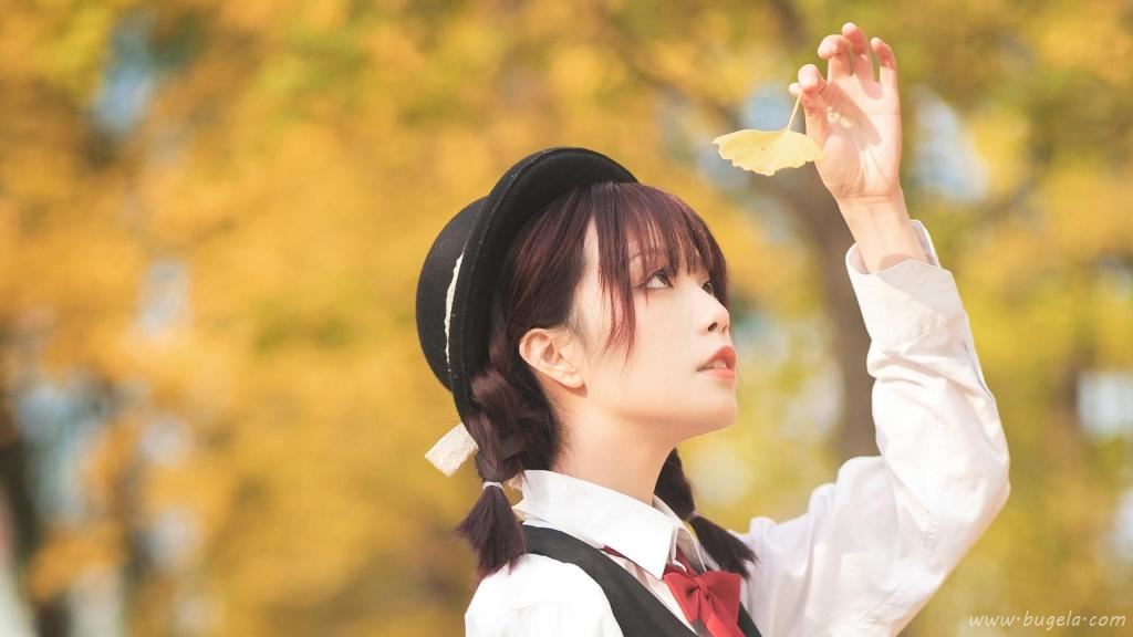 美女清纯学院风日系户外迷人图片