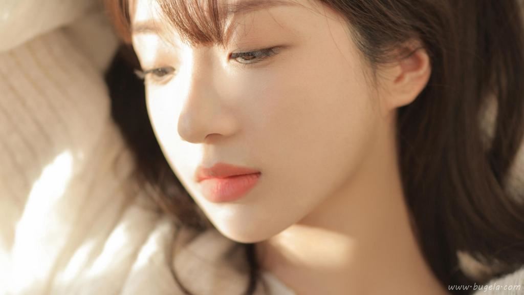长发美女迷人图片