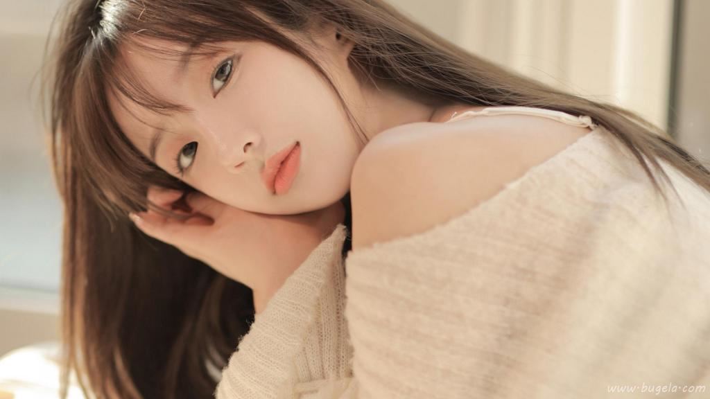 长发美女迷人图片