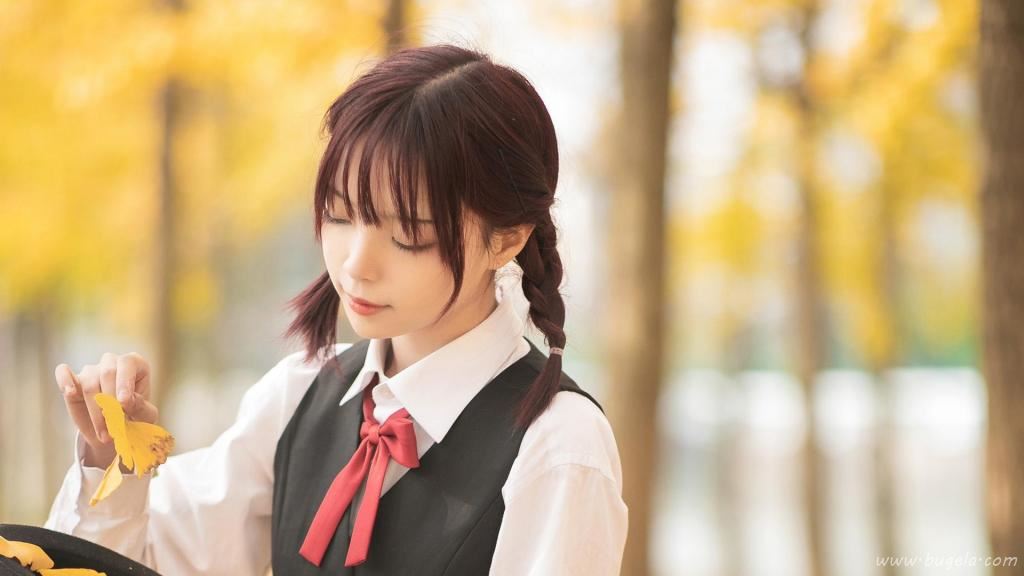 美女清纯学院风日系户外迷人图片