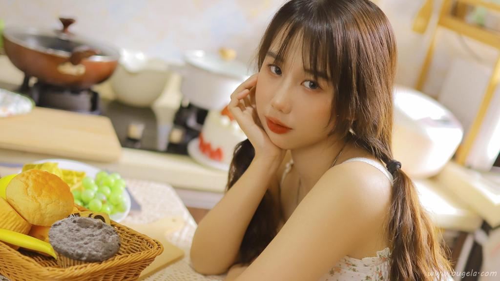 居家美女图片