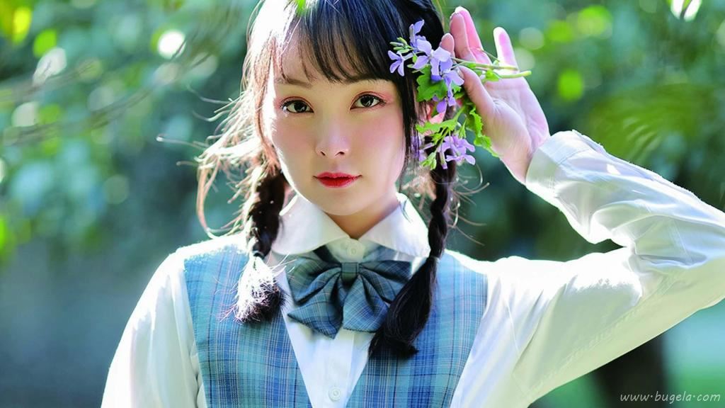 清秀美女户外清新图片