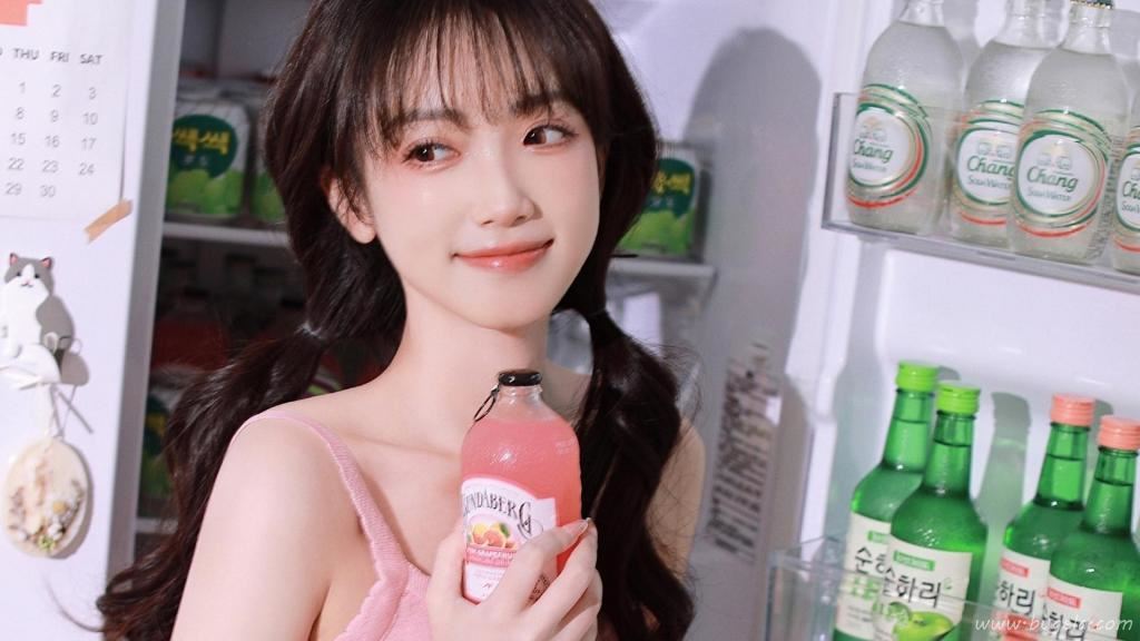 超甜元气美女图片