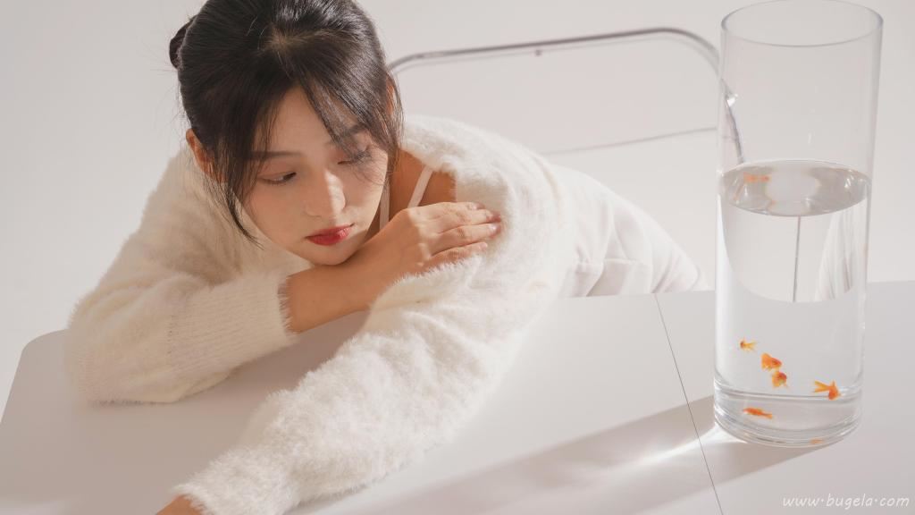 清丽秀雅清新美女图片