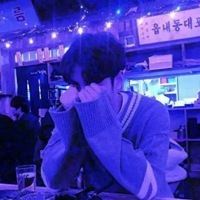 蓝色系的男生头像图片|深蓝色男生头像