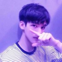 蓝色系的男生头像图片|深蓝色男生头像