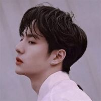 阳光肌肉男图片头像（成熟帅气男生头像图片）