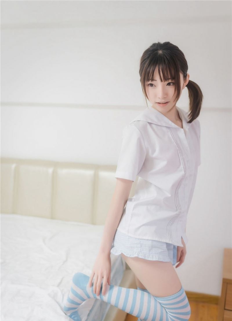 长筒袜美女白皙大长腿私房