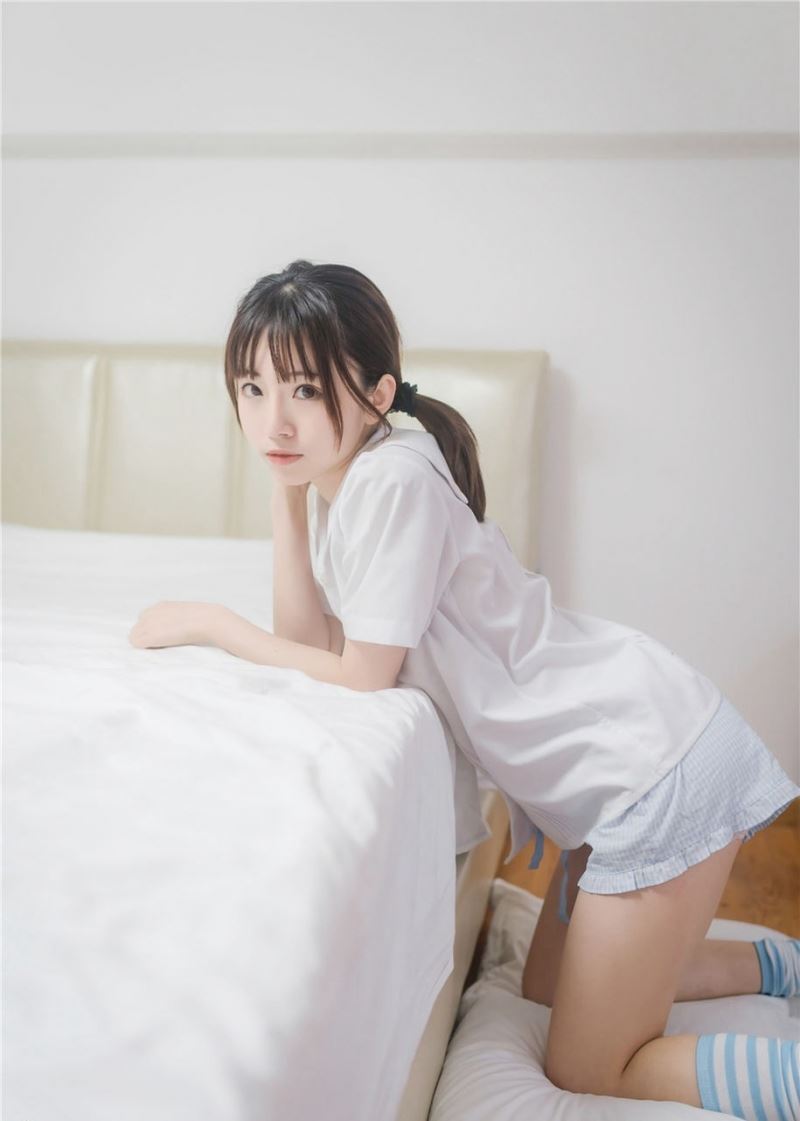 长筒袜美女白皙大长腿私房
