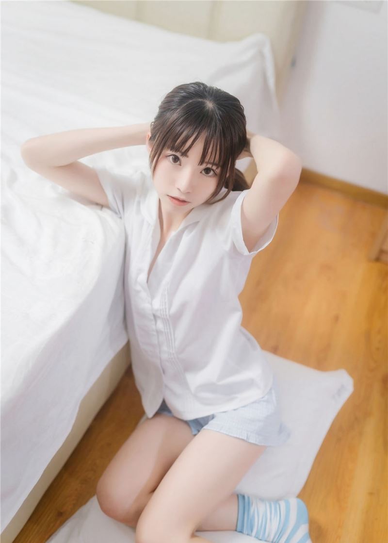 长筒袜美女白皙大长腿私房