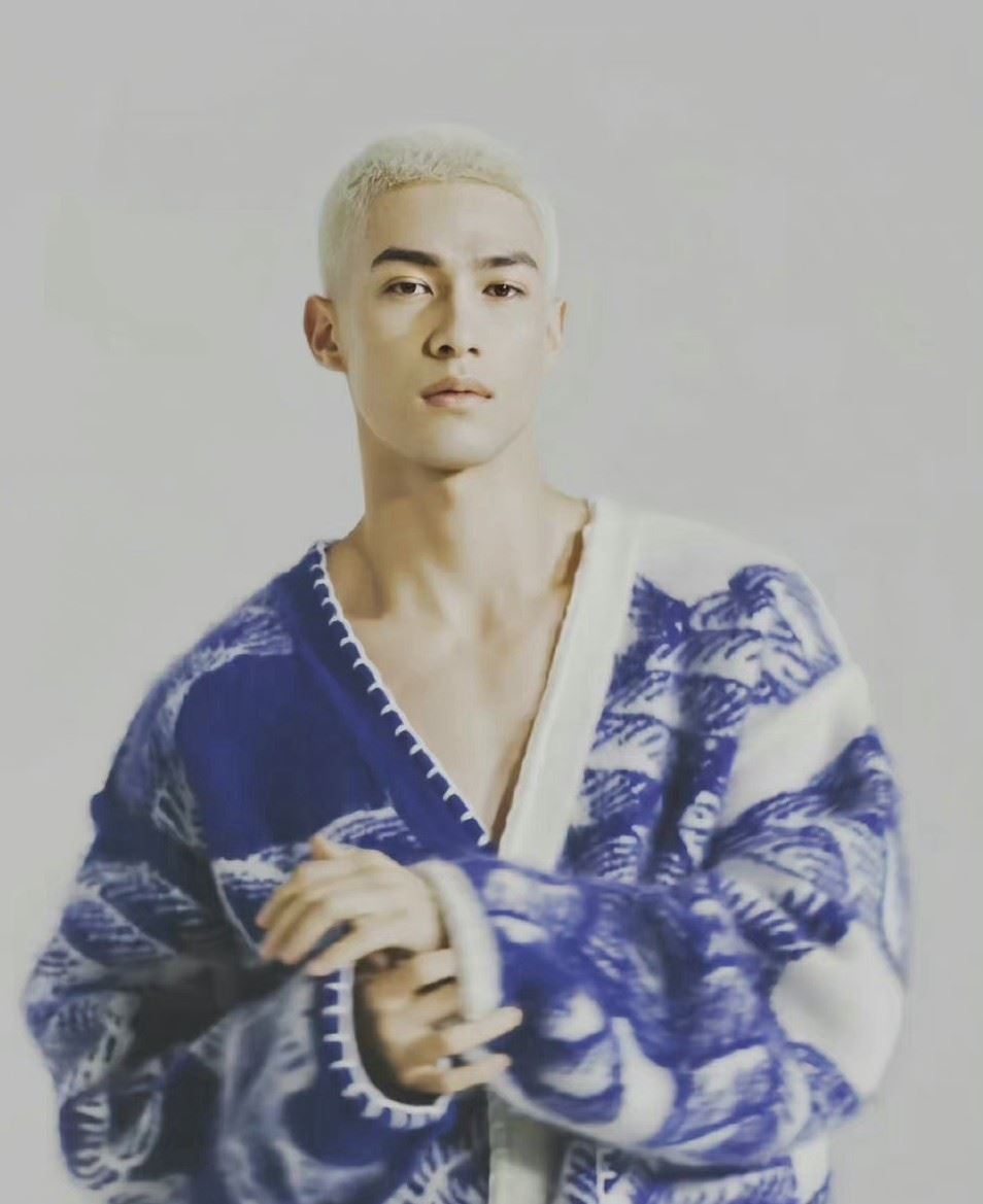 INTO1尼龙十月刊封面大片少年感满满