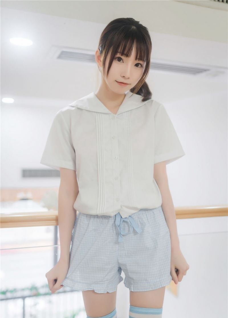 长筒袜美女白皙大长腿私房