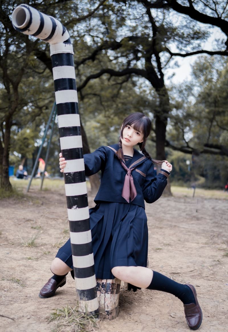JK制服学生妹美腿户外