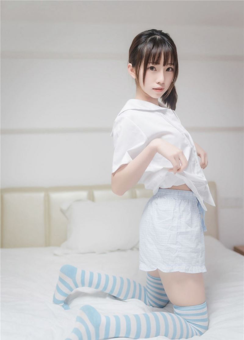 长筒袜美女白皙大长腿私房