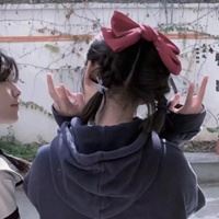 闺蜜双人背影头像两张可爱（两人闺蜜头像真人头像一人一张背影）