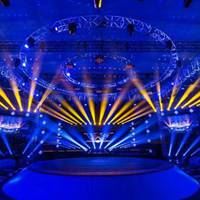 灯光头像图片-聚光灯照片