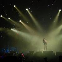 灯光头像图片-聚光灯照片