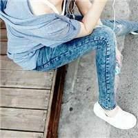 女生头像背影露肩（唯美露肩露背图片女生头像）