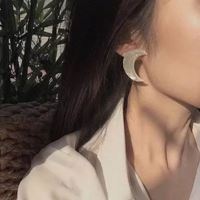 森系美女头像俏皮可爱（森系动漫头像女）