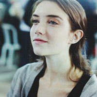 头像图片女野性-连衣帽女生头像