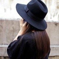 低头戴帽子的女生头像|微信头像美女图片侧面戴帽子