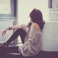 最新版的女微信头像侧身 微信头像女生侧影