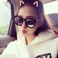 头像女坐着的图片挡脸|女生坐着的头像