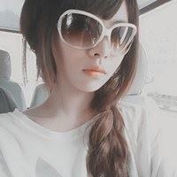 微信头像戴眼镜的女孩（戴眼镜图片头像女生）