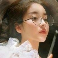 戴圆眼镜的女生头像-复古圆眼镜女生头像