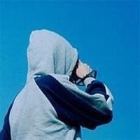 仰望天空头像女动漫 仰望星空头像女