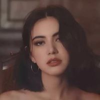 颜值时尚并存的小姐姐 颜值时尚并存的小姐姐