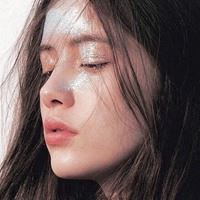 头像图片欧美风格女（微信头像酷酷的女生欧美）