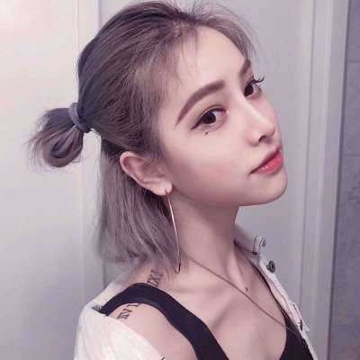 头像女生霸气冷酷伤感2022（2022好看的头像图片冷酷女）