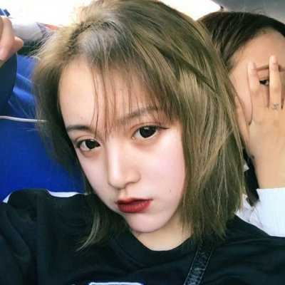 头像女生霸气冷酷伤感2022（2022好看的头像图片冷酷女）