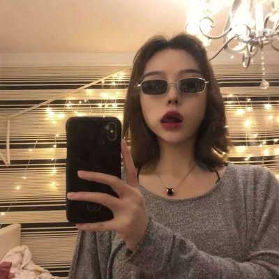 头像女生霸气冷酷伤感2022（2022好看的头像图片冷酷女）