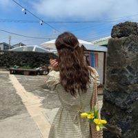 只有背影的头像女|女生头像背影遮脸可爱