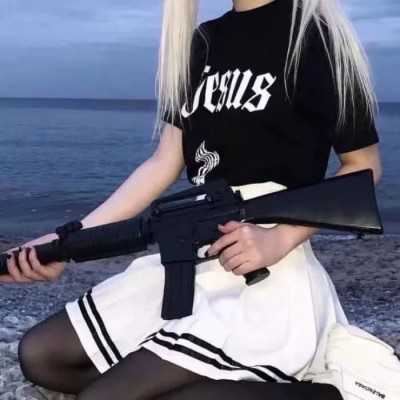 不露脸情侣头像一对两张_情侣头像半身不露脸俩人一对
