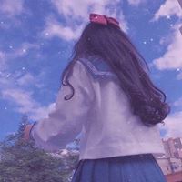好看的jk制服女生头像紫色（jk制服女生头像仙气紫色下半身）