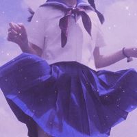 好看的jk制服女生头像紫色（jk制服女生头像仙气紫色下半身）